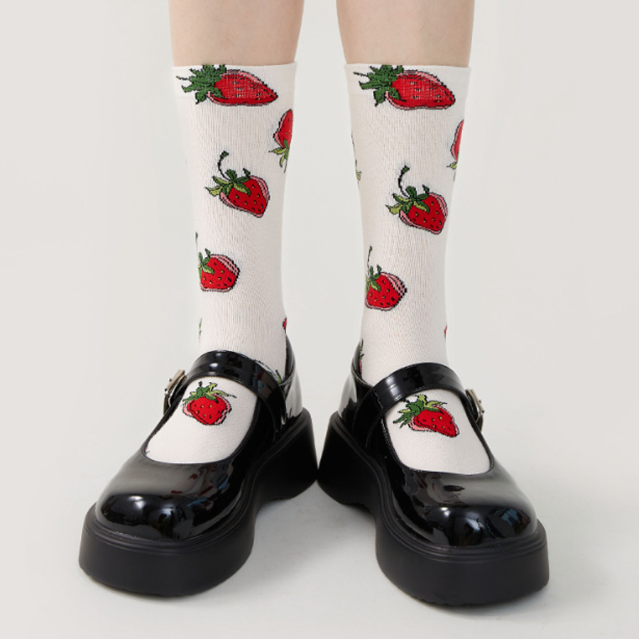 Renaissance Collection Women Socks 3 Pairs Bundle Gradient Strawberry Print Mid-Calf Socks 678428552980