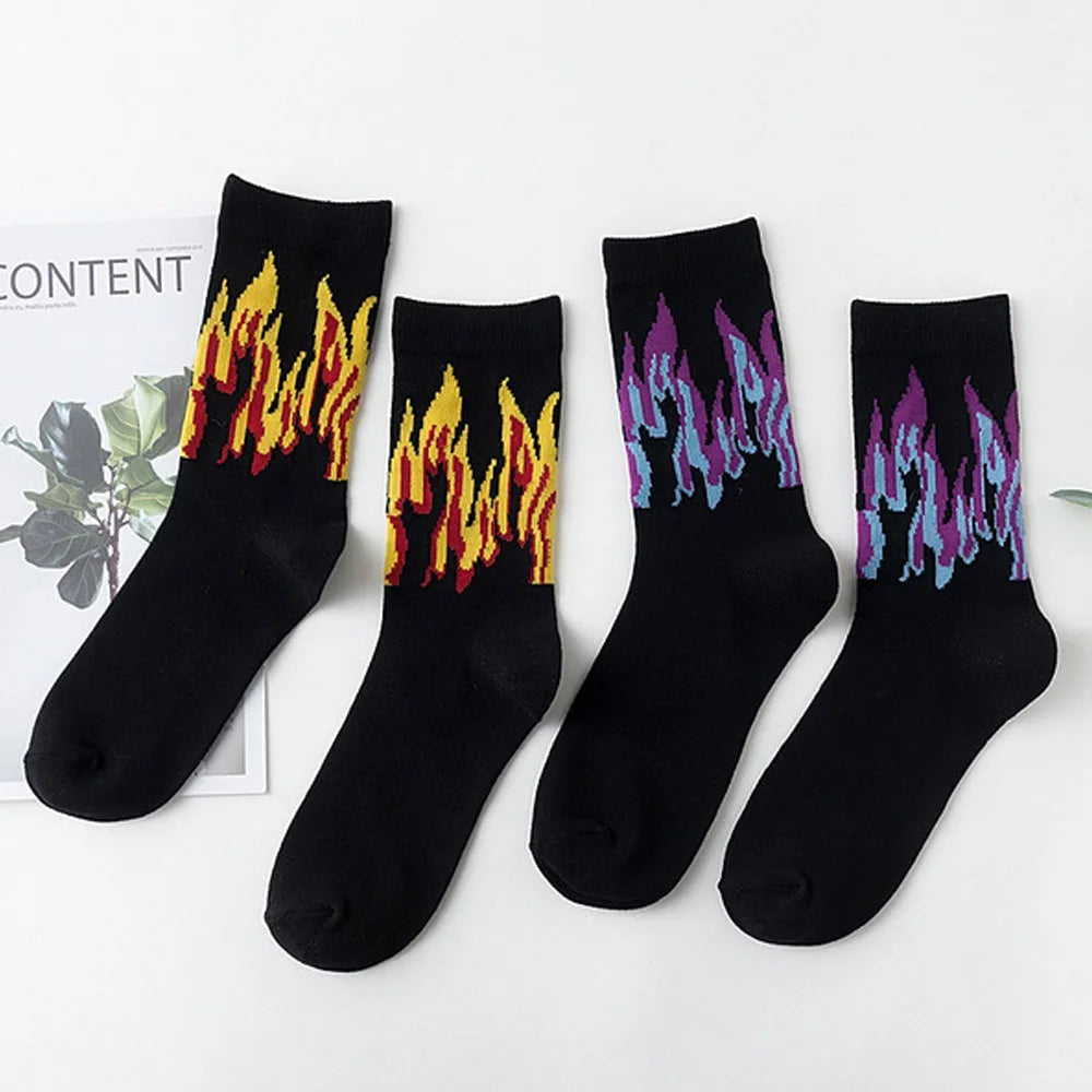 Women Socks Flame Black White Yellow Fire Pattern Novelty Hip Hop Harajuku Skateboard Crew Socks Europe Tide Couple Trend Street