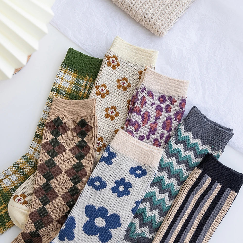 1 Pair Women Socks Spring Autumn Retro Style Men Couple Cotton Socks Flower Stripe Plaid Pattern Solid Colorful Socks