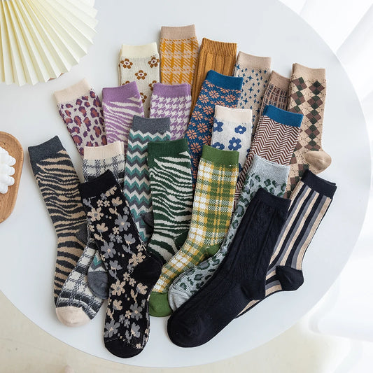 1 Pair Women Socks Spring Autumn Retro Style Men Couple Cotton Socks Flower Stripe Plaid Pattern Solid Colorful Socks