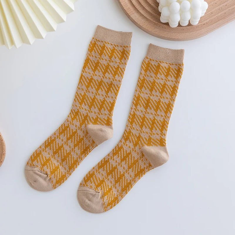 1 Pair Women Socks Spring Autumn Retro Style Men Couple Cotton Socks Flower Stripe Plaid Pattern Solid Colorful Socks