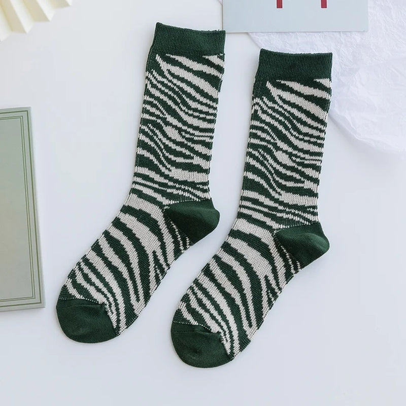 1 Pair Women Socks Spring Autumn Retro Style Men Couple Cotton Socks Flower Stripe Plaid Pattern Solid Colorful Socks