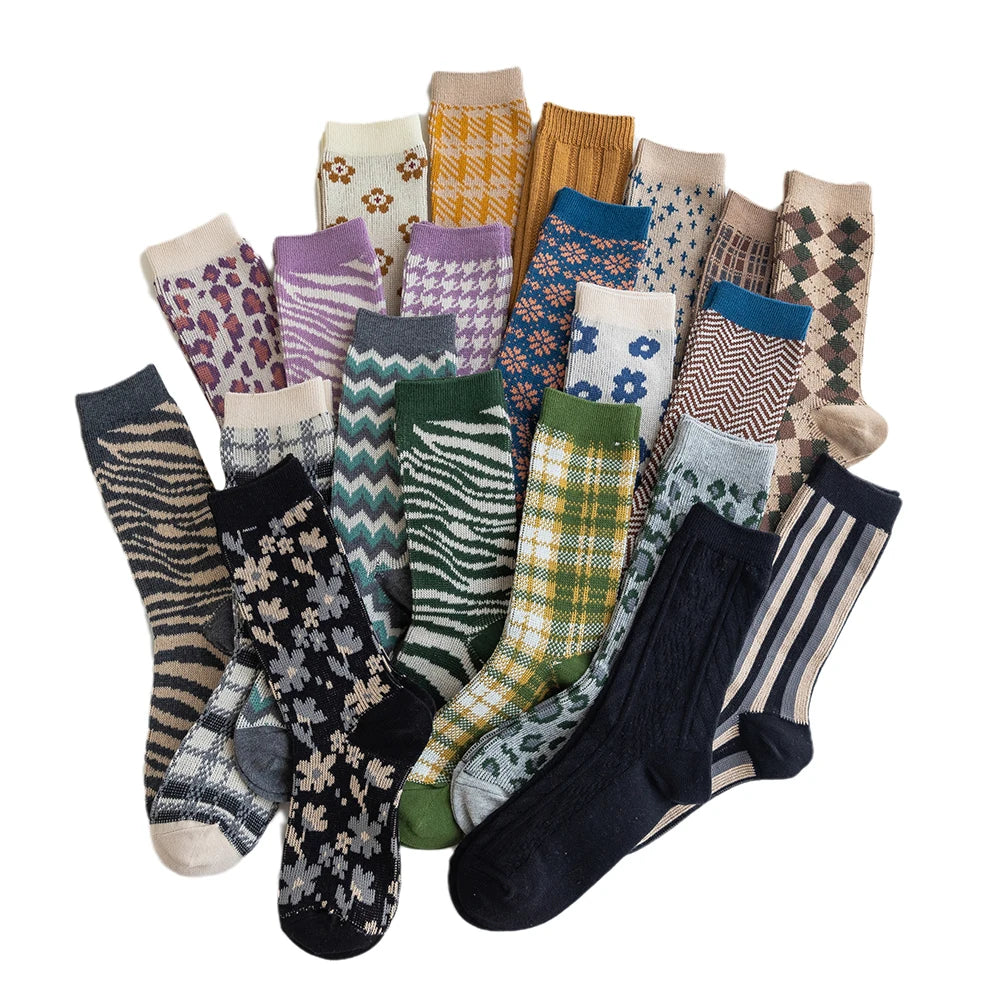 1 Pair Women Socks Spring Autumn Retro Style Men Couple Cotton Socks Flower Stripe Plaid Pattern Solid Colorful Socks