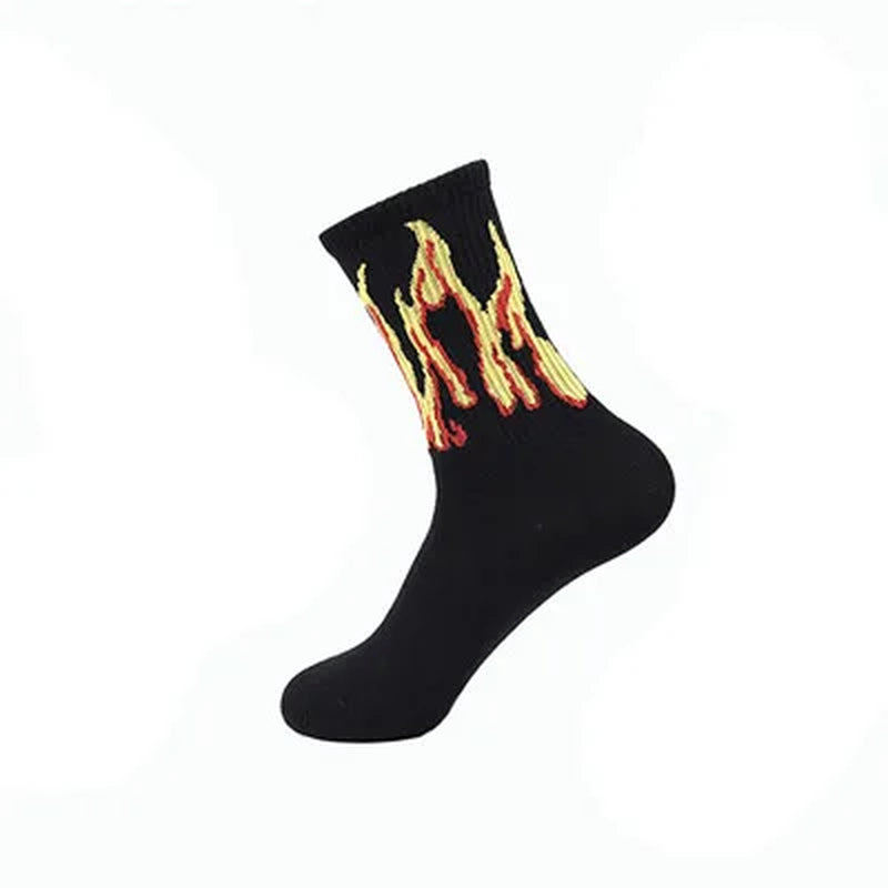 Women Socks Flame Black White Yellow Fire Pattern Novelty Hip Hop Harajuku Skateboard Crew Socks Europe Tide Couple Trend Street